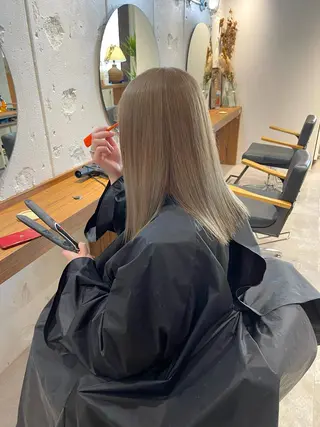 ロング カラー 店長　MANAMI ／ブリーチ／骨格ボブのヘアスタイル