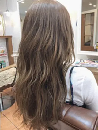 セミロング カラー 髪質改善✨縮毛矯正 美髪担当・大西真奈のヘアスタイル