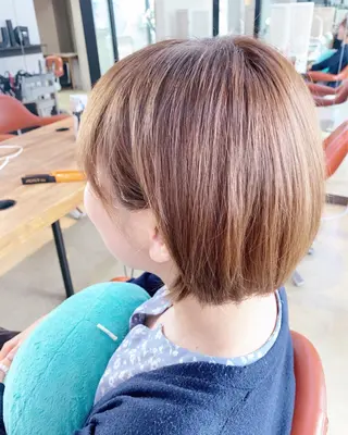 ショート カラー H. SAITOのヘアスタイル
