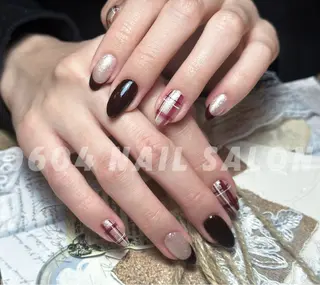 ネイル ishiro 🍂のネイルデザイン