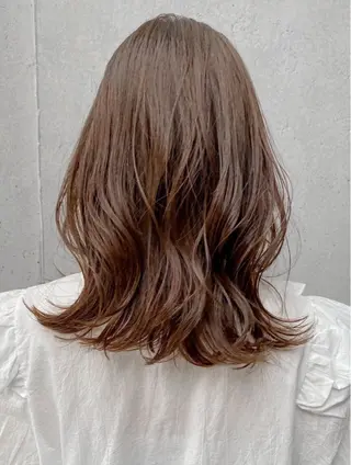 カラー lyann表参道所属・足立 光のヘアスタイル