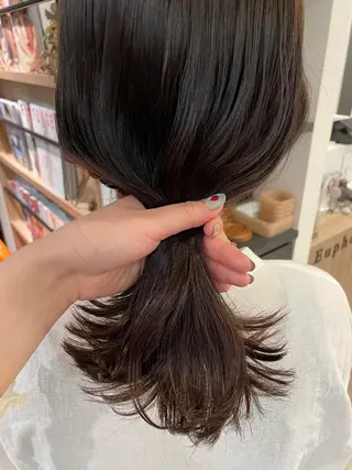 ミディアム カラー モテ髪‎🫧赤み消し カラー表参道きょうこのヘアスタイル