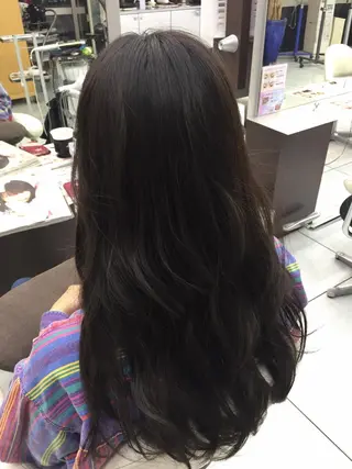 ロング カラー 岩崎 裕司のヘアスタイル