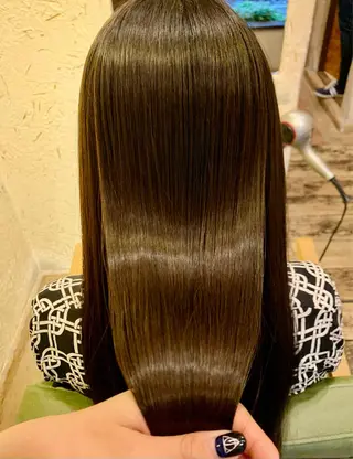 ロング A10+α所属・加茂 しのぶのヘアスタイル