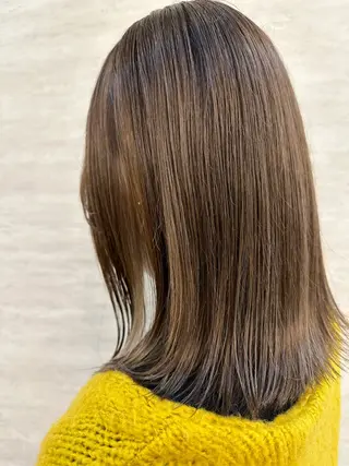 ミディアム カラー newi まーぼーのヘアスタイル