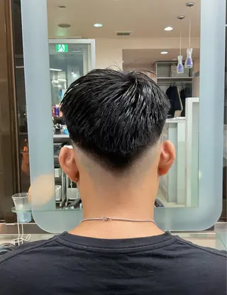 ショート メンズ au美容室所属・au栄矢場町 水素髪質改善Tのヘアスタイル