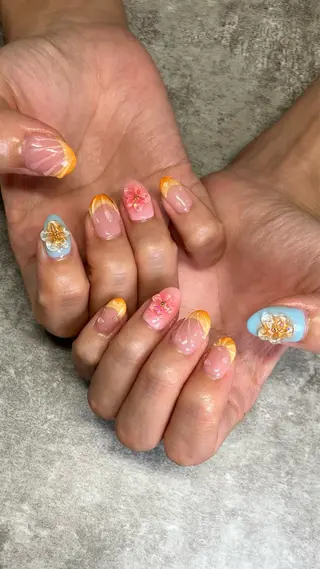 ネイル haleyume所属・shino🌟 痛ネイルのネイルデザイン