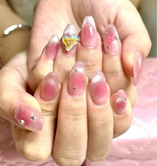 ネイル ビューティーサロン美舞所属・mibu⭐︎ 髙橋のネイルデザイン