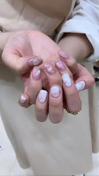 ネイル nailsalon　hue所属・小山 羽奈のネイルデザイン