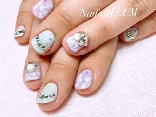 ネイル THECOLORS所属・近貞 莉奈のネイルデザイン