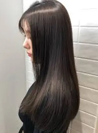 ロング サロウィン新宿三丁目所属・✨クセ・広がりで悩む 学生さんへ✨taroのヘアスタイル