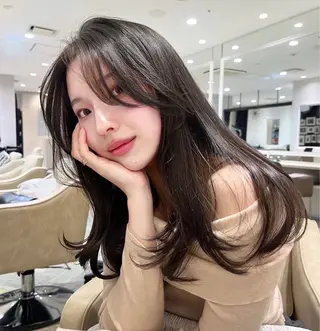 ロング カラー ウォーレントリコミニューヨーク表参道店所属・SANA. 💋のヘアスタイル