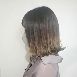 ミディアム 🇰🇷透明感×ハイ トーン🌟tomoのヘアスタイル