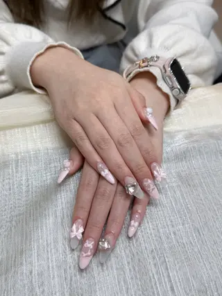 ネイル R nailsalon所属・Rネルサイン よ よのネイルデザイン