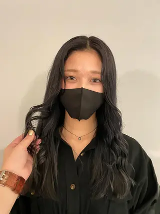 カラー ミルクティーベージュ ブリーチ🖤サヤカのヘアスタイル