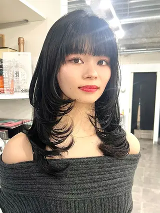 ロング 篠崎 佑季のヘアスタイル