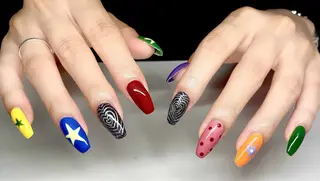 ネイル Hi beauty テイのネイルデザイン