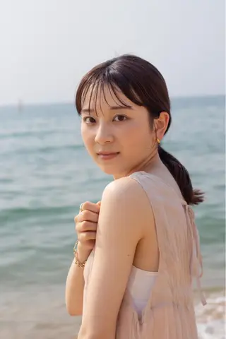 ミディアム カラー THE DAY所属・AKI HASHIMOTOのヘアスタイル