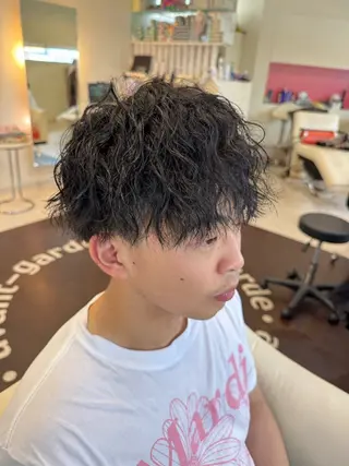 ショート パーマ メンズ 長屋 裕也のヘアスタイル