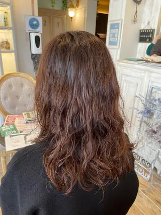 ロング ヘアーズゲート東岸和田店所属・黒川 智子のヘアスタイル