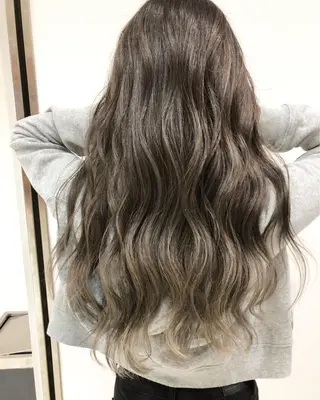 セミロング カラー SALOWIN  原宿ash所属・タナカ タクヤのヘアスタイル