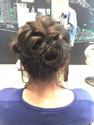 ミディアム セミロング ロング カラー ヘアアレンジ Re:ta KANZOのヘアスタイル