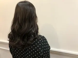 セミロング カラー ひろせ かなのヘアスタイル