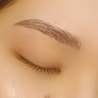 アイブロウ 宜野湾Eyelash w/の眉毛・アイブロウイメージ