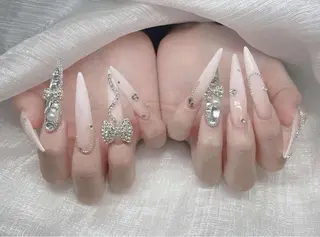 ネイル Lee Nailsのネイルデザイン
