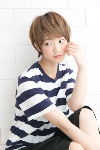 ショート カラー 羽田 ひろむのヘアスタイル