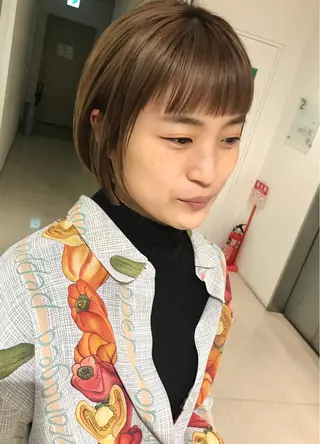 ショート ブリーチ/レイヤー 🌻Mutsumiのヘアスタイル