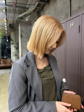 ミディアム カラー 伊藤ほのか /パーマ/ショートのヘアスタイル