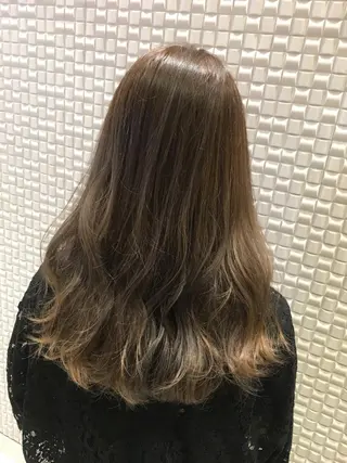 ロング カラー scene.池袋所属・scene. haraのヘアスタイル