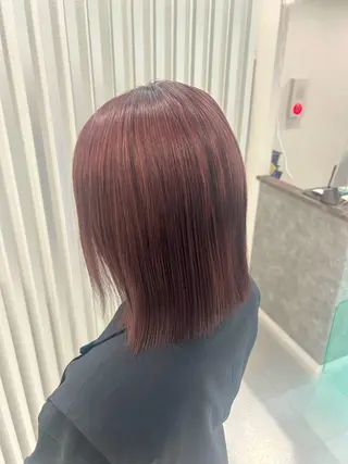 ミディアム あやめ🪽 オリーブ/ハイトーンのヘアスタイル