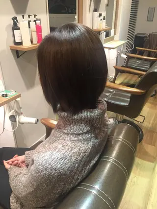 ショート カラー ツキダテ ユイのヘアスタイル