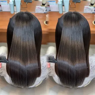 ロング Ash小岩 / tomona𝜗𝜚のヘアスタイル