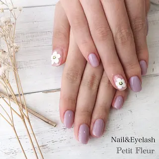 ネイル Petit Fleur所属・青柳 亜梨奈のマツエク・マツパデザイン