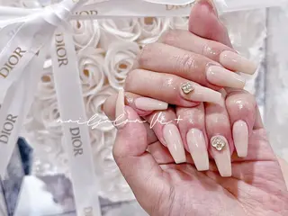 ネイル ✨Nailsalon Vi+✨のネイルデザイン