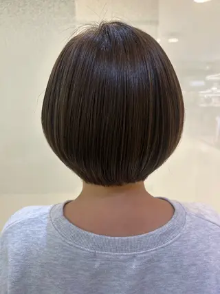 ショート カラー 髪質改善/縮毛矯正 ササキナツミのヘアスタイル