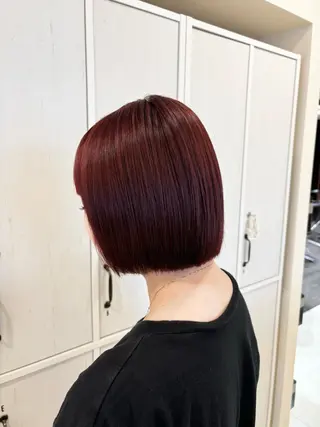 ショート カラー 伊藤 綾のヘアスタイル