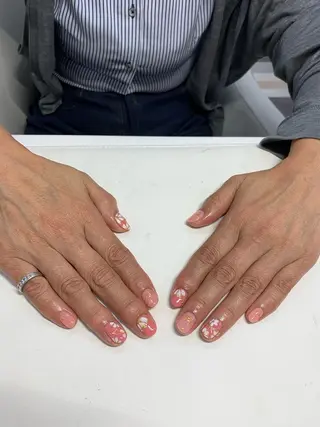 ネイル Mule Beauty Salon所属・ミュール ビューティーサロンのネイルデザイン