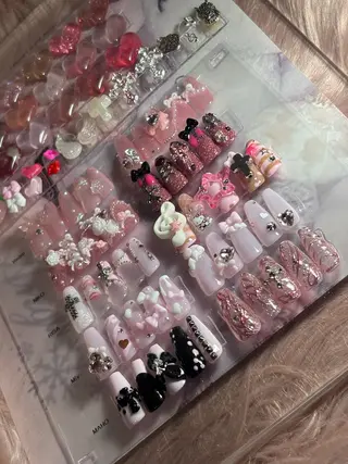 ネイル emure. .のネイルデザイン