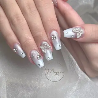 ネイル Maggie Nail🦩のネイルデザイン