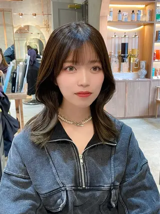 セミロング カラー 透明感カラー／韓国 レイヤーmomokaのヘアスタイル