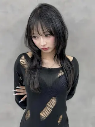 ミディアム AIVAN所属・レイヤーカット 【瑠己】のヘアスタイル