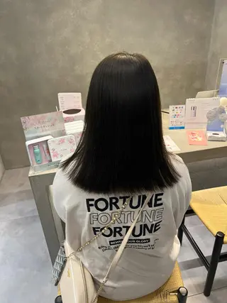 ミディアム 岸田 莉奈のヘアスタイル