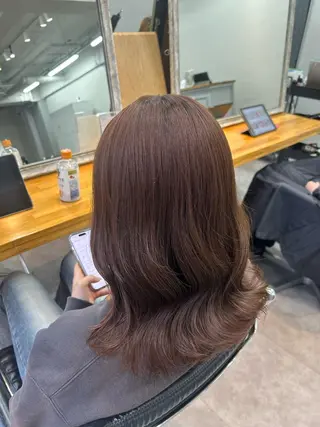 セミロング 🍓🍒ダブルカラー モデルmio🍒🍓のヘアスタイル