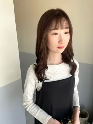 セミロング 小久保 里紗のヘアスタイル