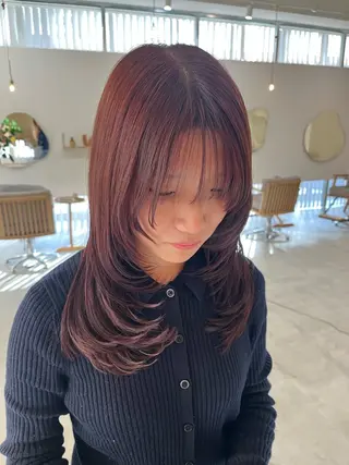 ミディアム 山口 愛結のヘアスタイル