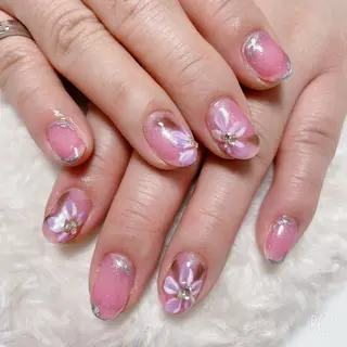 ネイル The Best Beauty受付担当のヘアスタイル